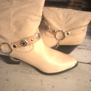 Dingo tan slouch boots size 9